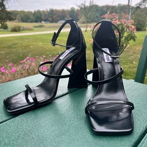Steve Madden Tammy Heels in Black